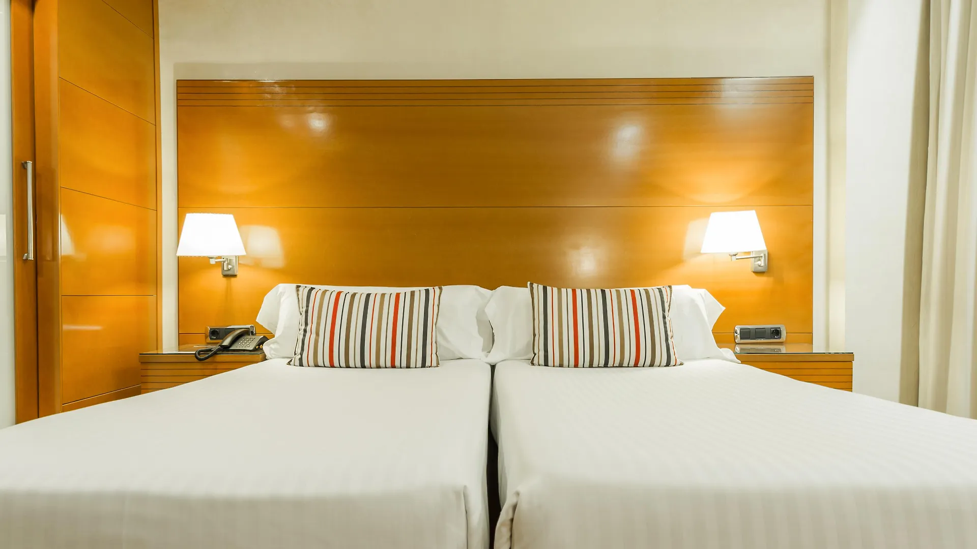 Aparthotel Mariano Cubi Barcelona Spain
