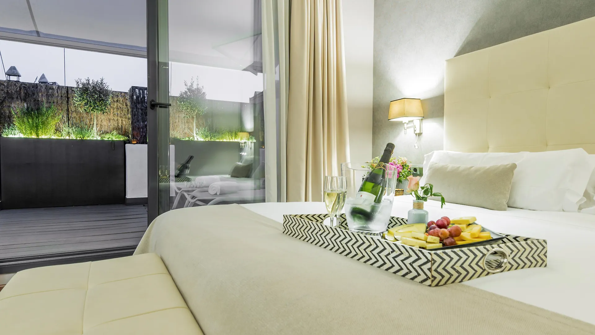 Aparthotel Mariano Cubi Barcelona 4*,  Španělsko
