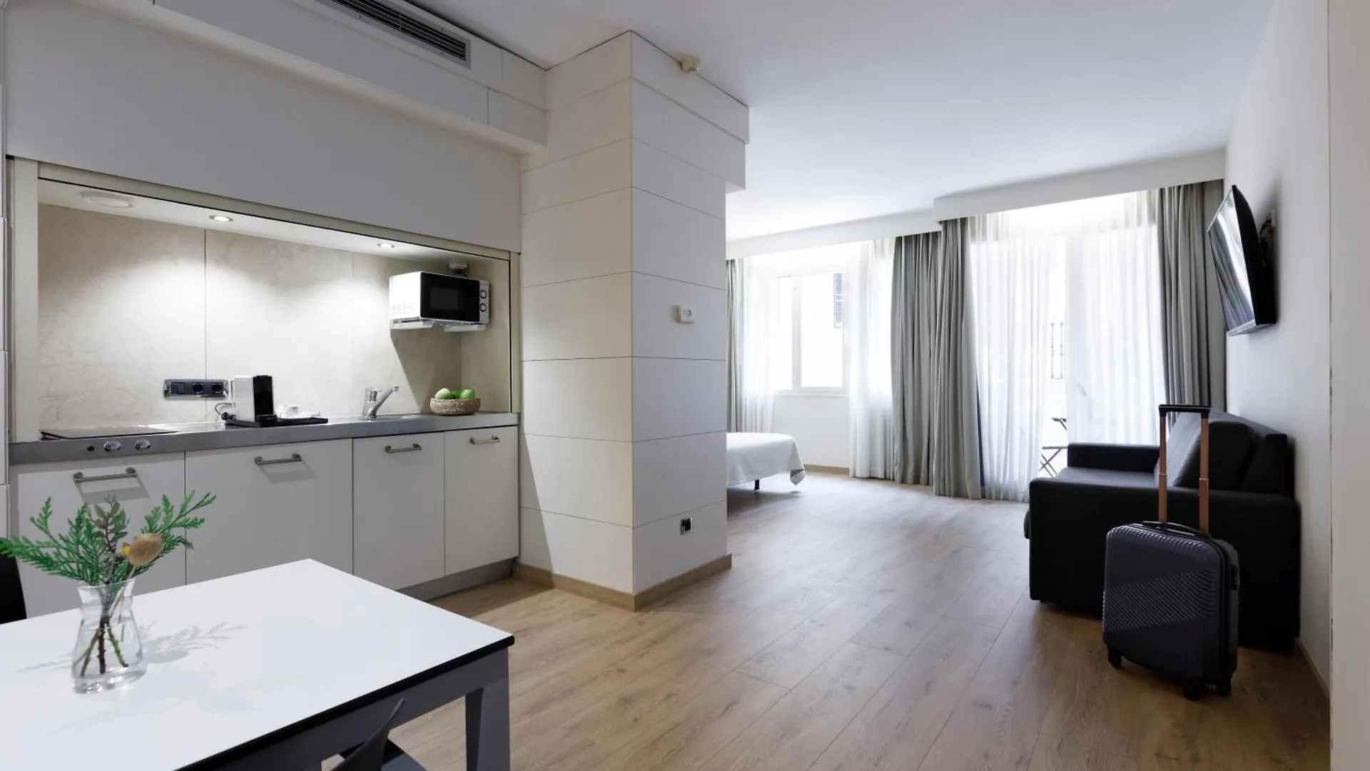 **** Hotel Aparthotel Mariano Cubi Barcelona Spain