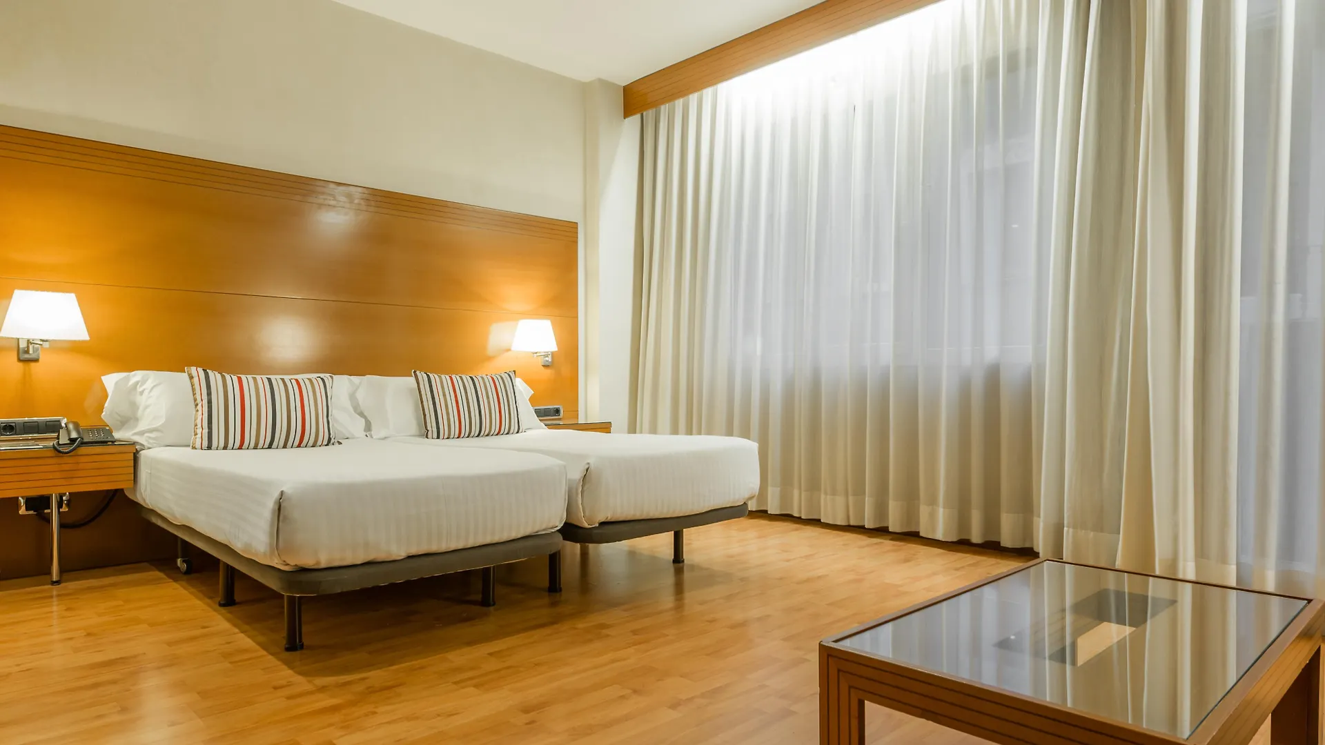 Aparthotel Mariano Cubi Barcelona